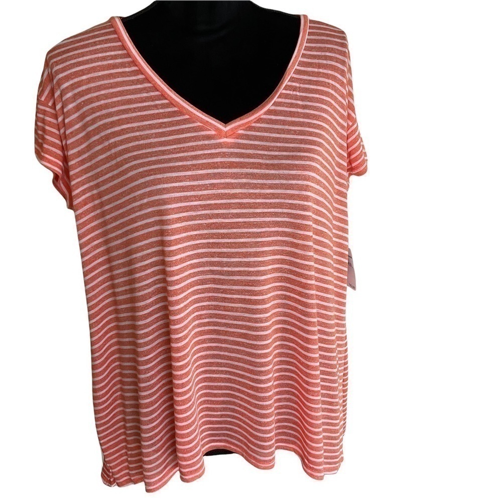 🎉 Sale ABOUND V Neck Rayon Striped Tee